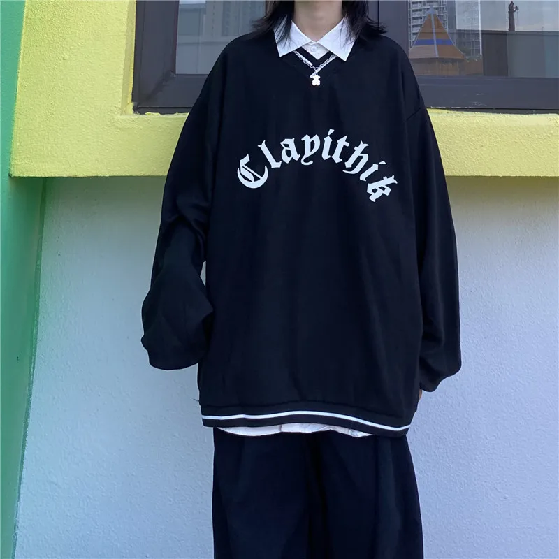 

Hoodies & Sweatshirts