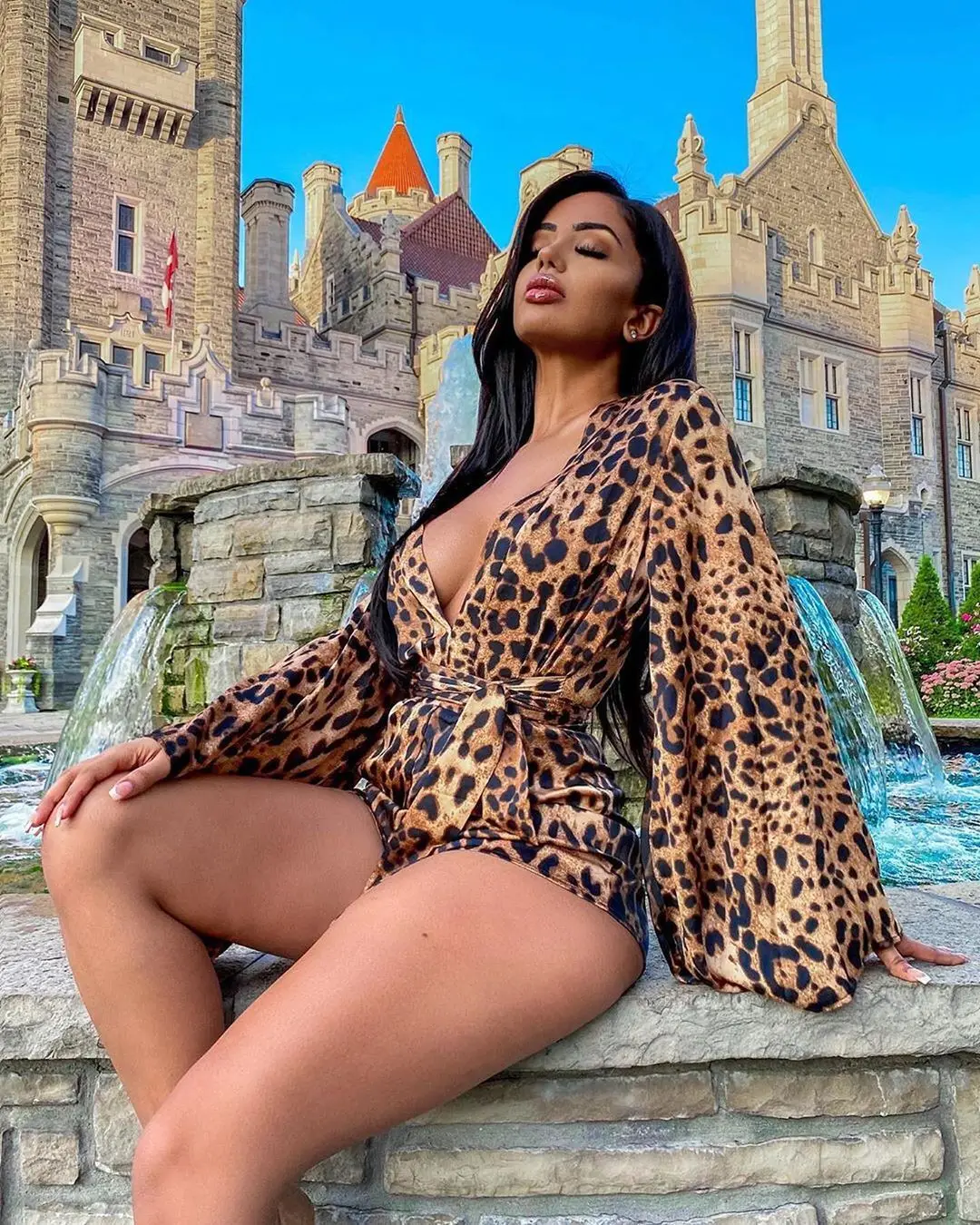 

New Arrrivals Leopard Printing Women Playsuits Newest Bell Long Sleeves Women Deep V Neck Sexy Nigghtclub Jumpsuits 2021