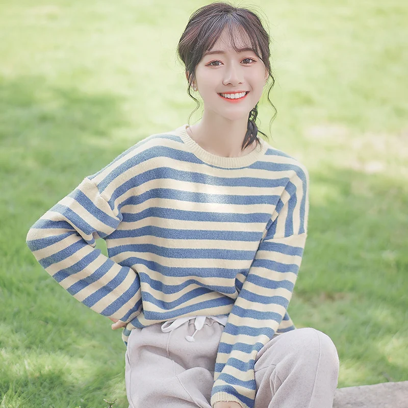 Женский свободный свитер с длинными рукавами в полоску зимний джемпер