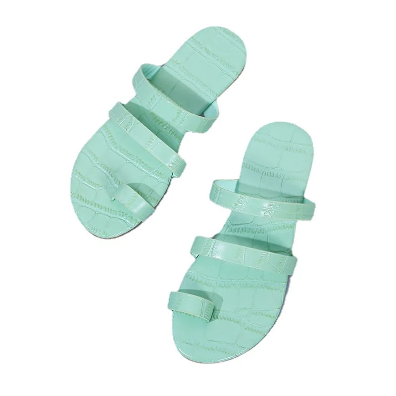 

2021 European and American summer new foreign trade large size flat with flat-fashioned ladies bright slippers