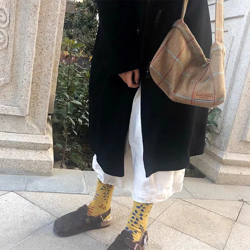 

Japanese Multicolor Jacquard Split Toe Socks Flowers Art Middle Tube Tabi Sock Multicolor Split Toe Socks Cute Mid Tube Socks