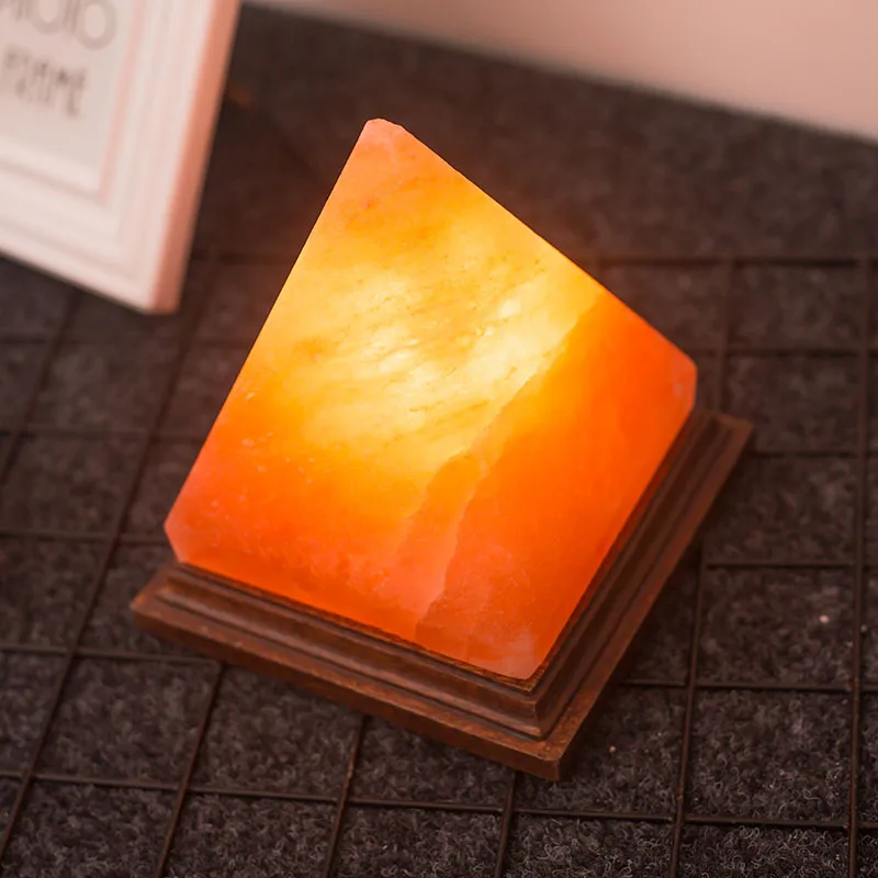 Лампа в виде пирамиды креативный треугольный прикроватный столик с деревянной