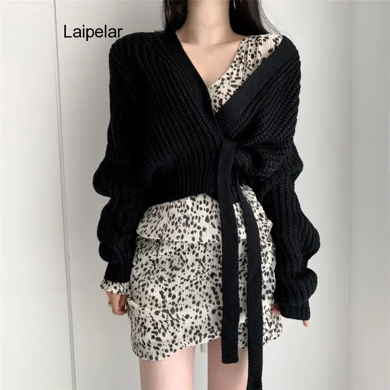 

2020 Autumn Winter Sexy Deep V Neck Lace-Up Lantern Sleeve Knitted Sweater Women Fashion Korean Loose Knitwear Cardigan Sweater