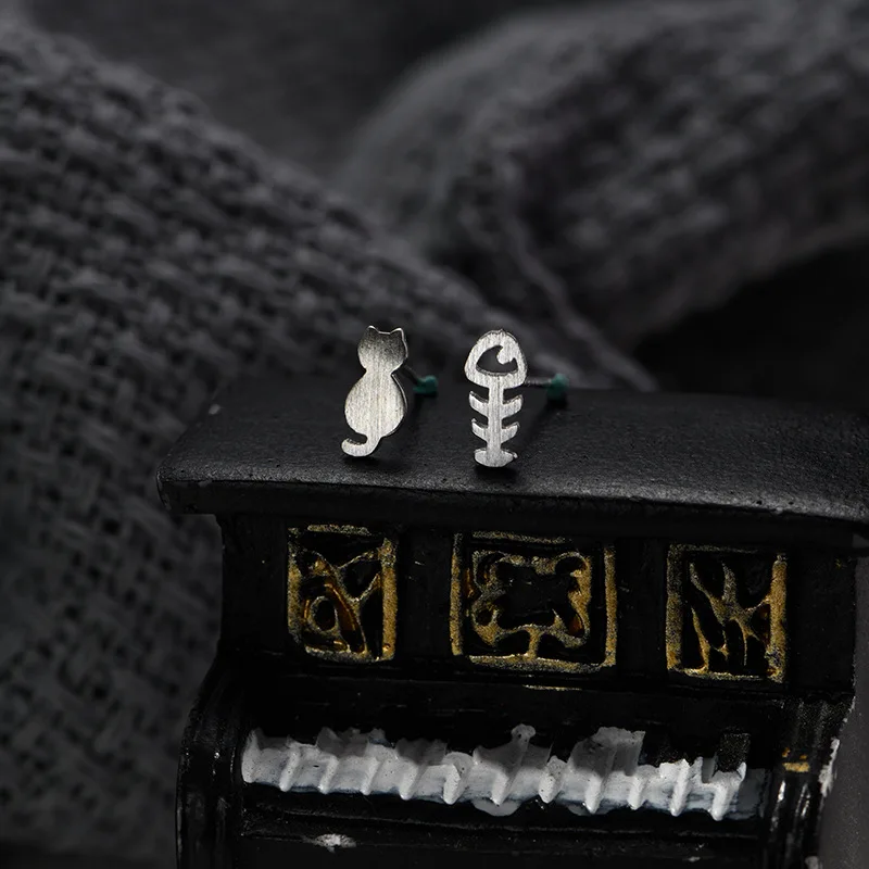 

925 Sterling Silver Asymmetric Cat Fish Stud Earrings For Women Wedding Gift Female pendientes mujer moda