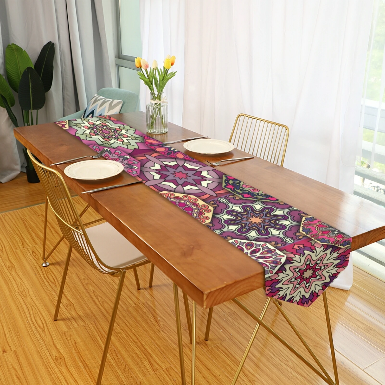 

Triangular Shape Bohemian Mandala Pattern Table Runner Wedding Dinner Coffee Table Luxury Home Decoration Tablecloth Flag Decor