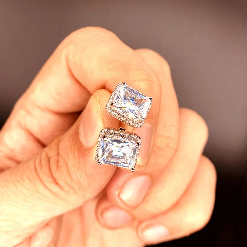 Серьги-гвоздики из серебра 925 пробы с фианитом | Украшения и аксессуары