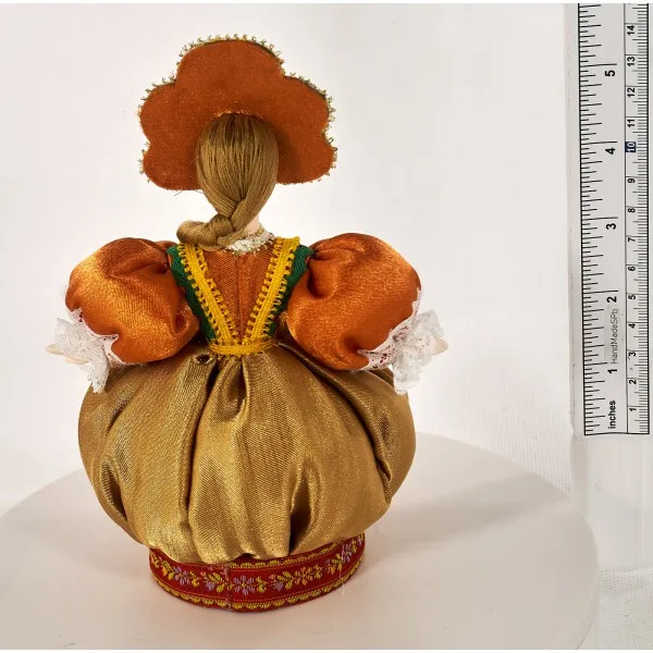 Фарфоровая кукла коллекционная Неваляшка - игольница. Сувенир ручной работы |