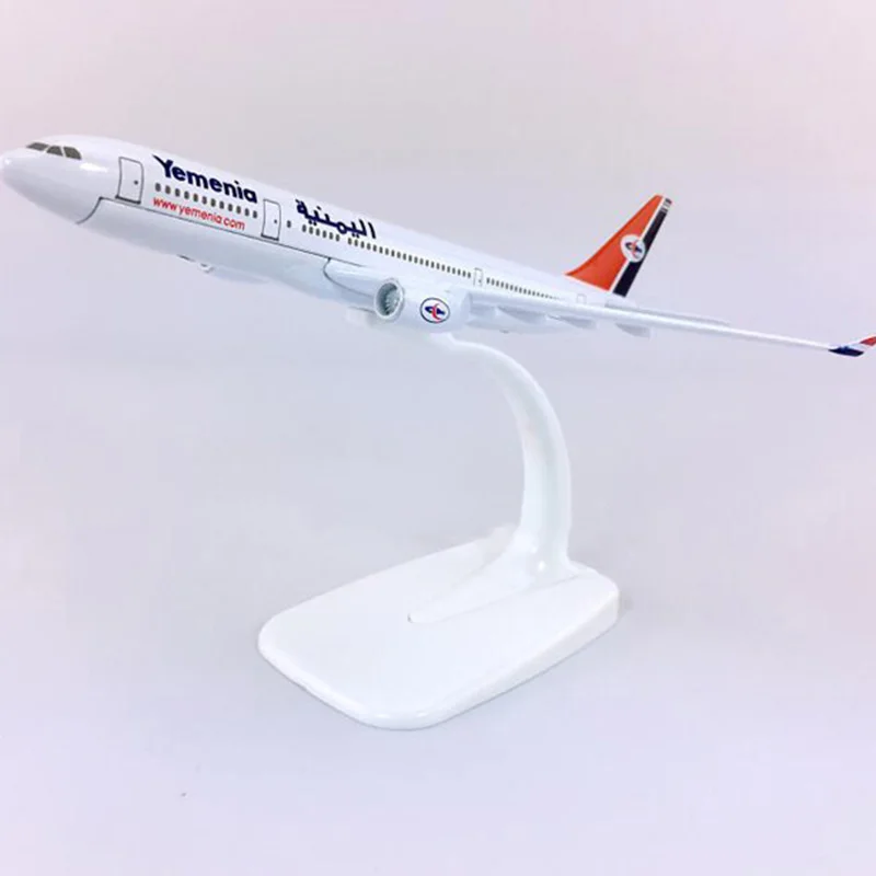 

16CM scale 1:400 Airbus A330-300 model Yemenia airline with base alloy aircraft plane collectible display model collection