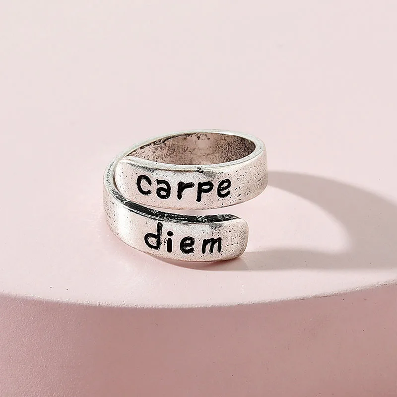 

2022 Fashion Vintage Old Letters Carpe Diem Twisted Metal Opening Adjustable Ring For Women Party Jewelry Accessories Gifts New