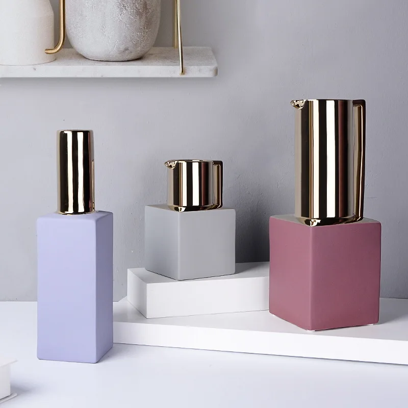 

Роскошная керамическая ваза в скандинавском стиле Morandi, керамическое украшение для дома, мягкое украшение, керамическая бутылка с гальвани...