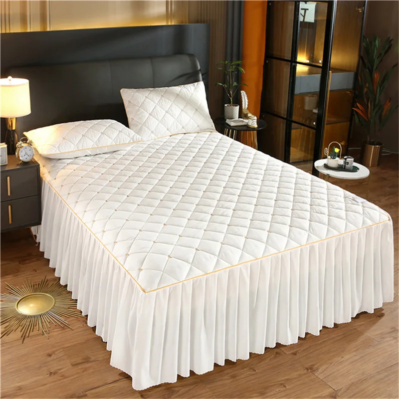 

High Quality Cotton-Padded Quilted Bed Spread Cover Nordic Luxury 2 Seater Bedspread on The Bed Skirt Embroidery Fitted Sheet