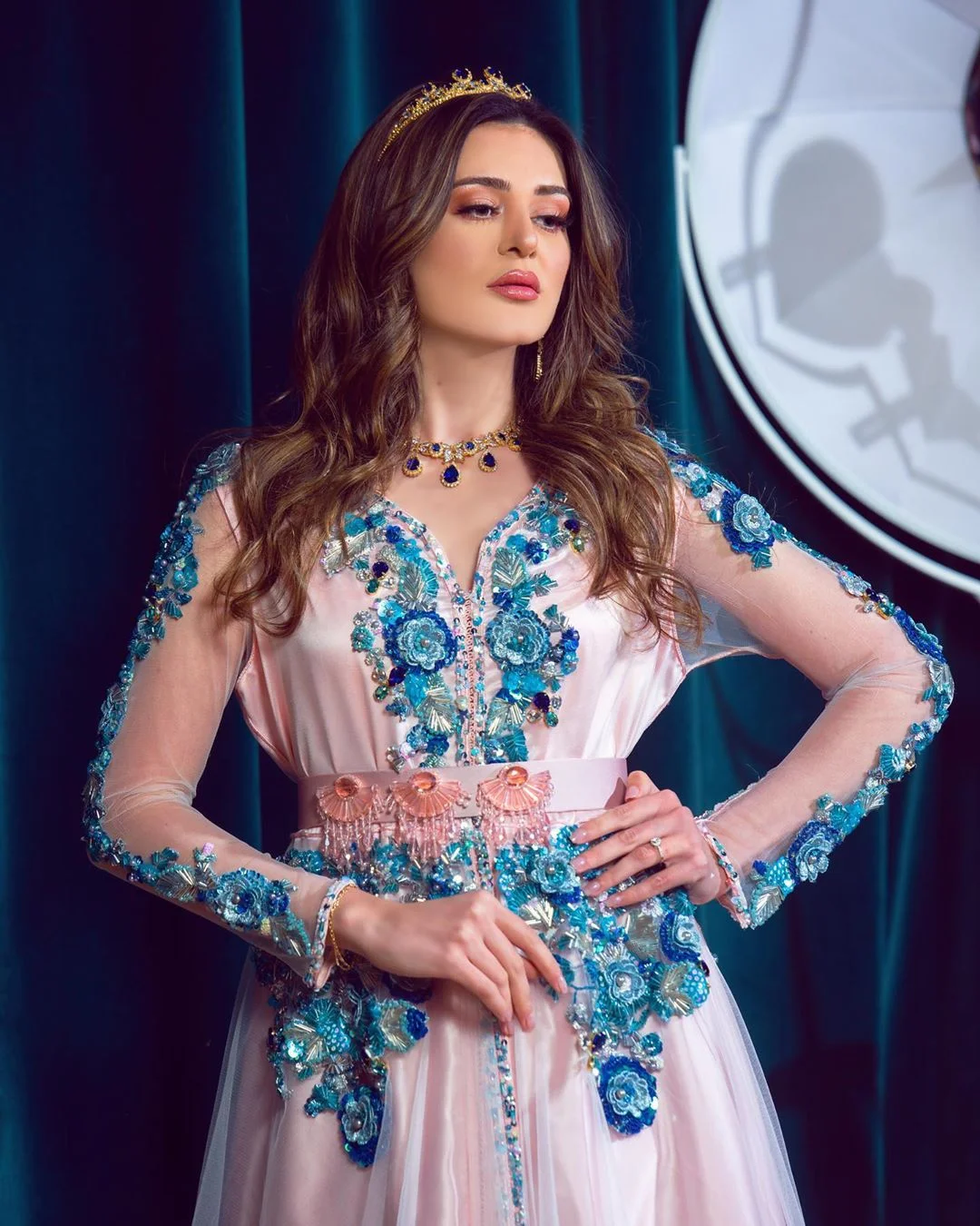Bbonlinedress марокканское вечернее платье Caftan с вышитыми аппликациями длинное