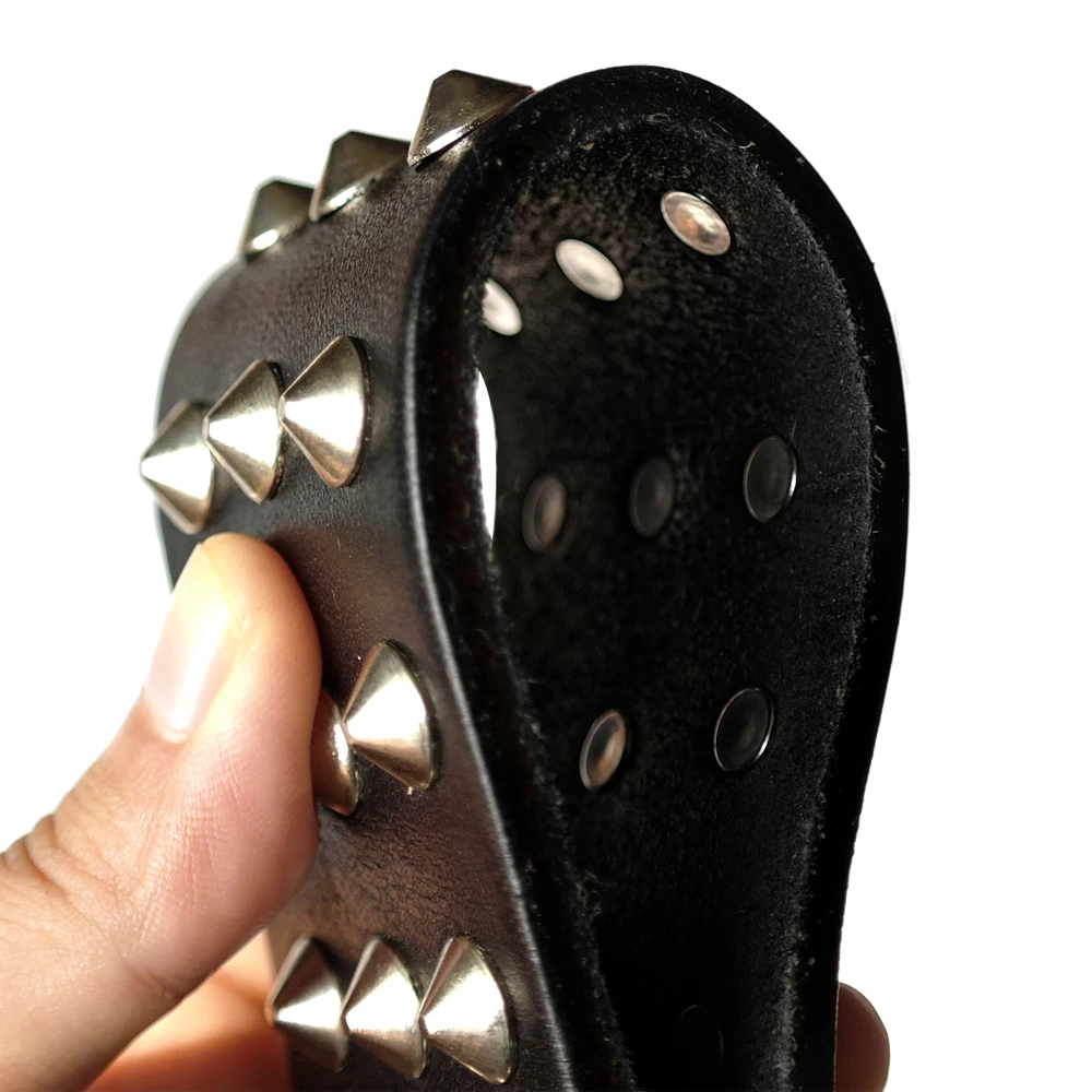 Кожаный ошейник для собак с заклепками прочный коричневый маленького среднего и