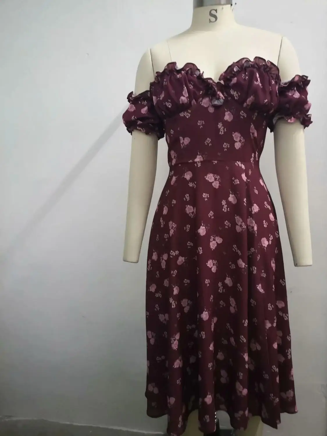 

Sale New Women Sexy Fashion Lace Burgundy Floral Pleated Party Dress Elegant Celebrity Split Midi Prom Cocktail Bodycon Dress