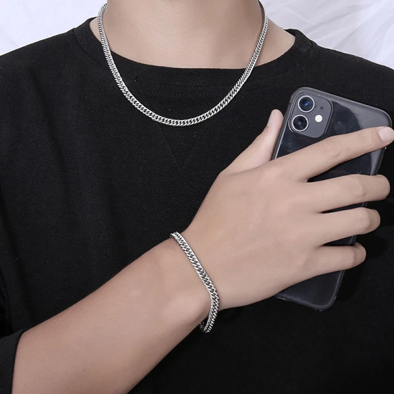 

NANDESI Jewelry High Polished Silver Color Curb Bracelet for Men Women Stainless Steel Fashion Chain Bangle