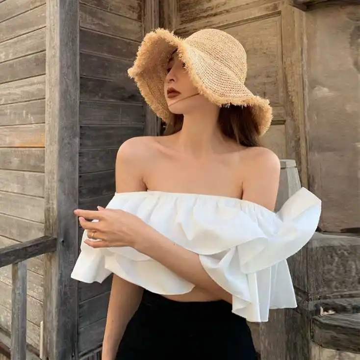 Летняя новая пикантная футболка с открытыми плечами и коротким рукавом в