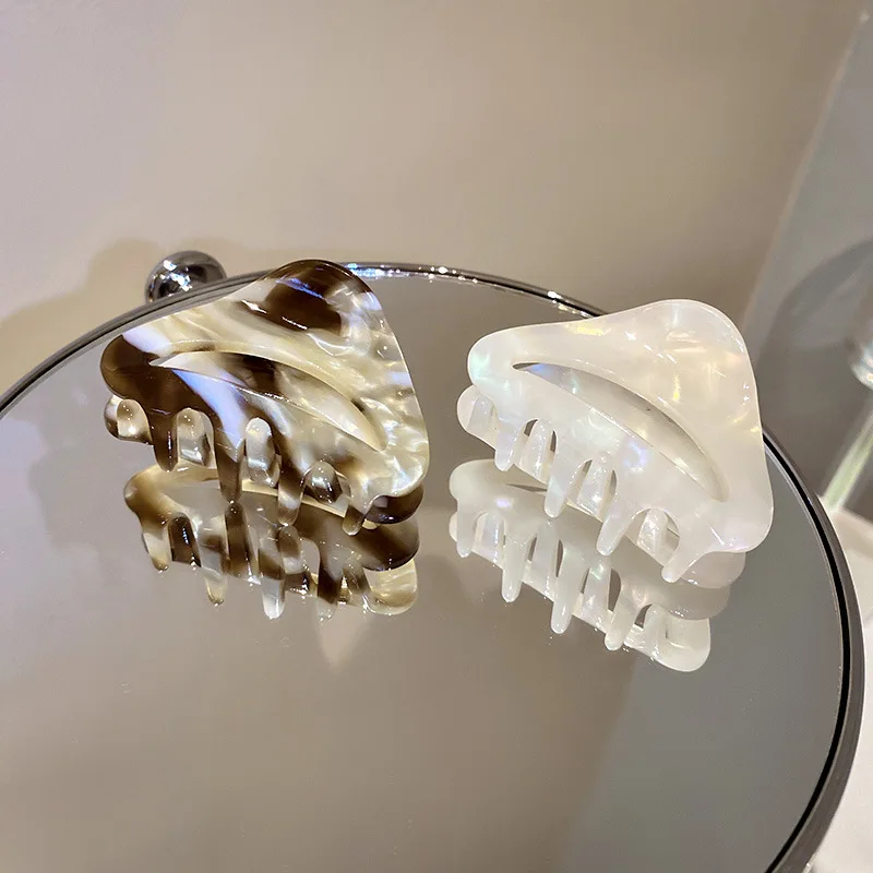 

LOVOACC Korean Printed Geometric Hair Claws Smooth Cover Resin Acrylic Hair Clamp Minimalist Headwear for Hair Ponytail Women