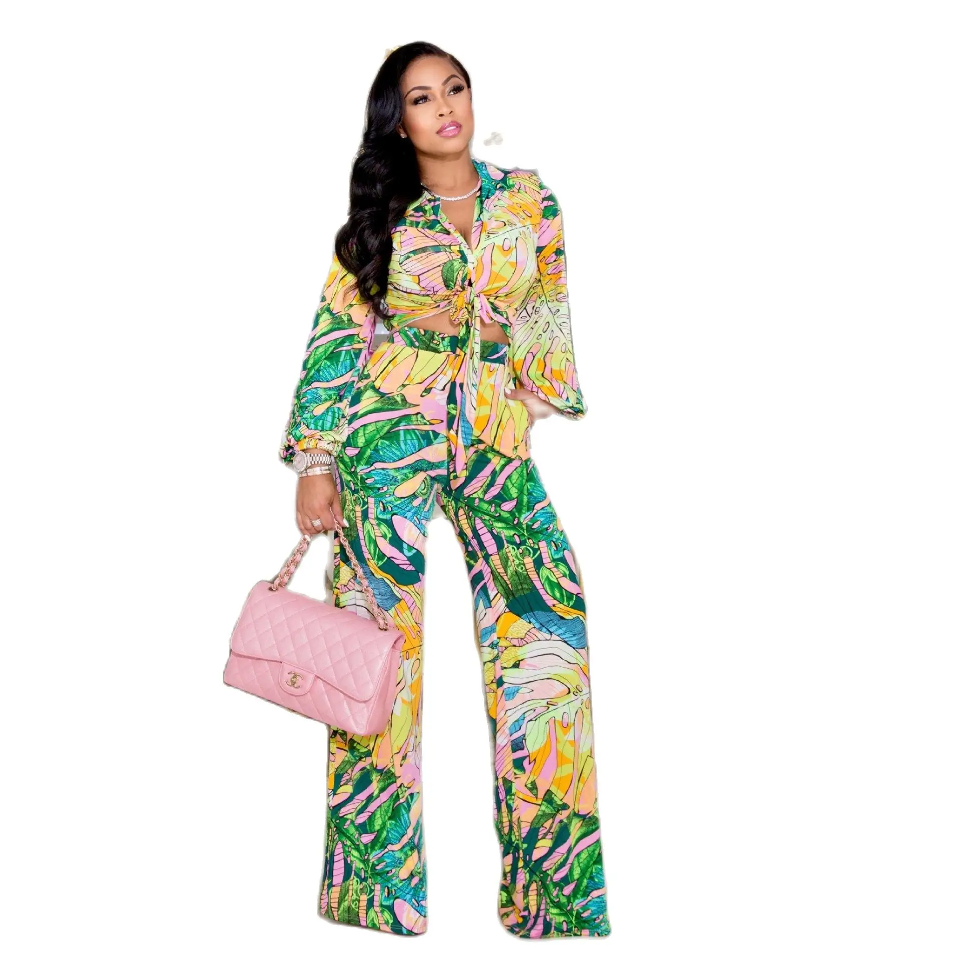 

Элегантный комплект из двух частей с цифровым принтом и длинными рукавами SMR10574