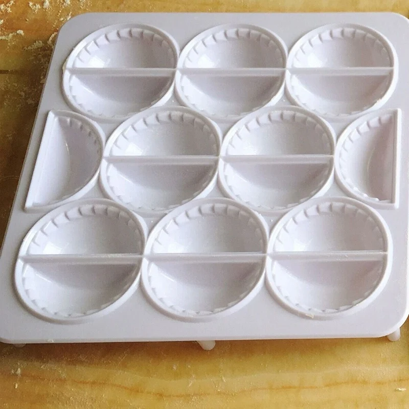 

18 Holes Dumplings Mould Ravioli Maker Kitchen Gadget Dumplings Maker Meat Dumpling Maker Pelmeni Mold