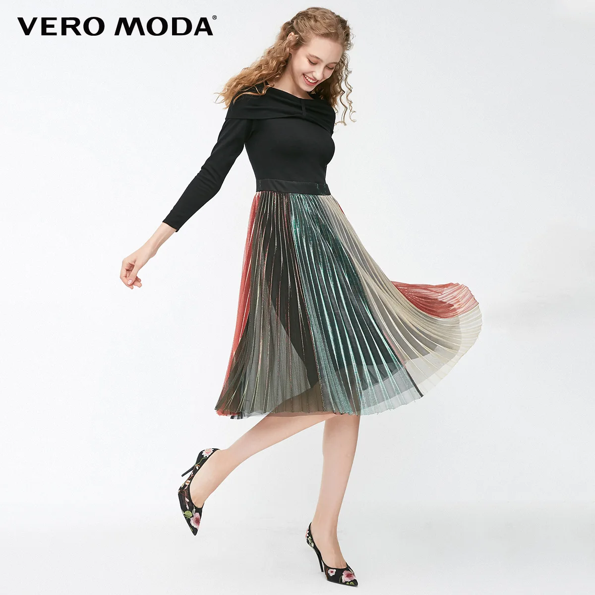 Vero Moda Новое поступление Плиссированное трикотажное платье с вырезом лодочкой и открытыми плечами с блестящими стежками с длинными рукавами | 31837D506