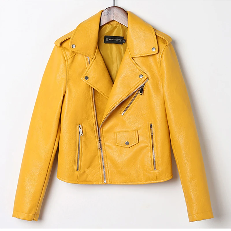 Женская кожаная куртка на молнии красно желтая короткая приталенная бомбер в