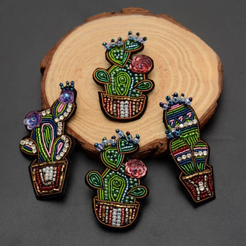 

Handmade Indian Silk Embroidery Cactus Brooch Cloth Stickers Female Accessories High-End Pin Decoration Creative Badge For Dress