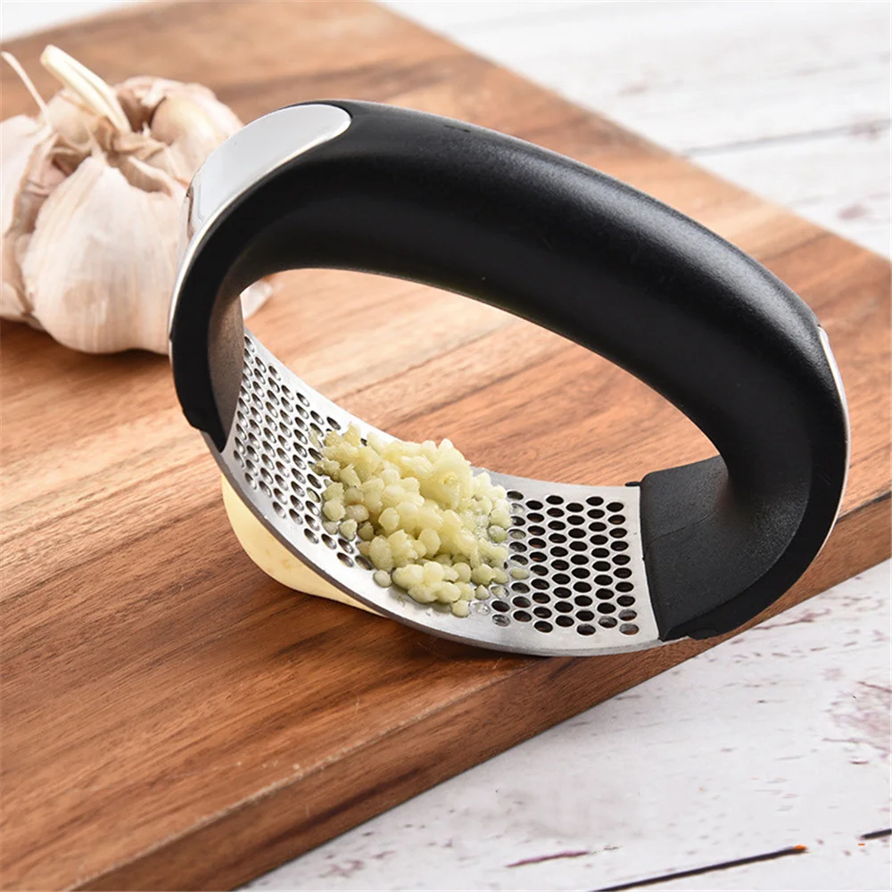 

Multifunction Stainless Steel Garlic Press Grinding Grater Crush Tool Presser Curved Garlic Grinding Slicer Chopper Kitchen Tool