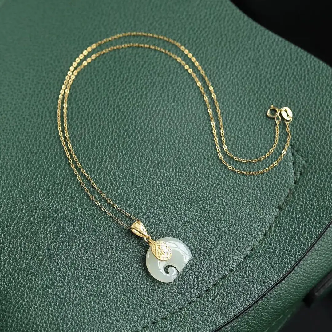 

Original Craft New S925 Sterling Silver Gilding Lucky Character Inlaid Natural Hotian Jade Pendant Small Elephant Auspicious