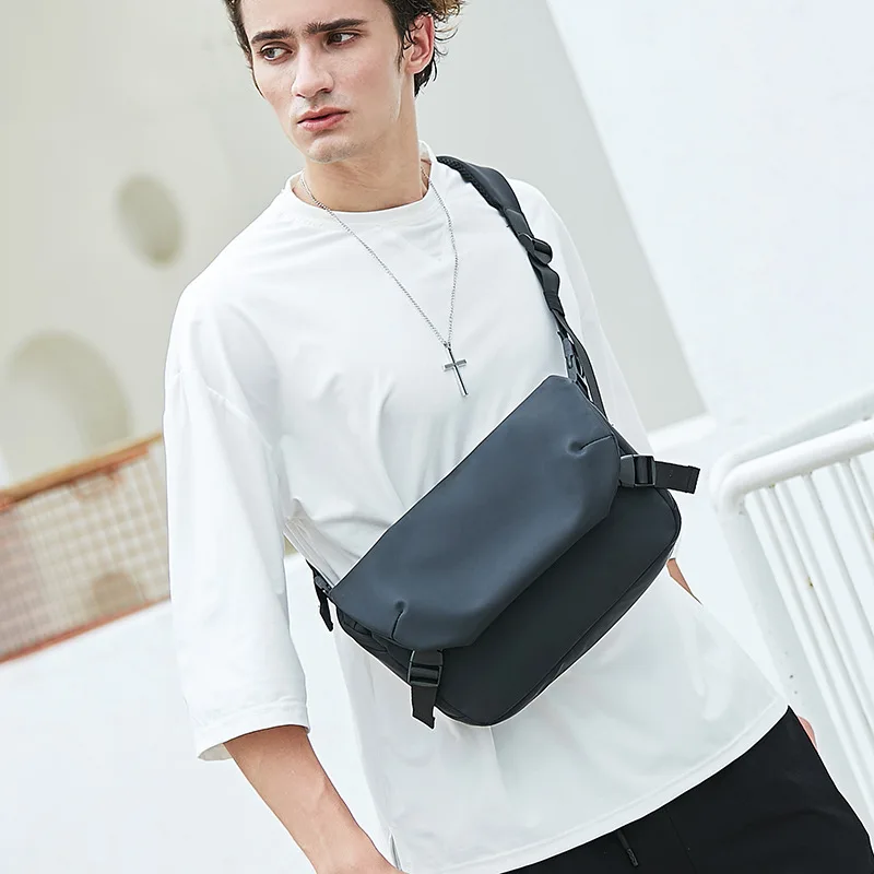 

2021 New Shoulder Bag Men Casual Messenger Bag Simple Waterproof Top Quality Small Bags for Men Outdoor Crossbody Chest Bags