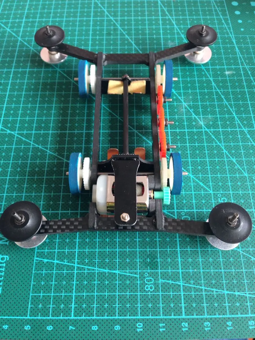 Мини редукторный автомобиль 4WD неограниченная дорожка гоночный стойка из