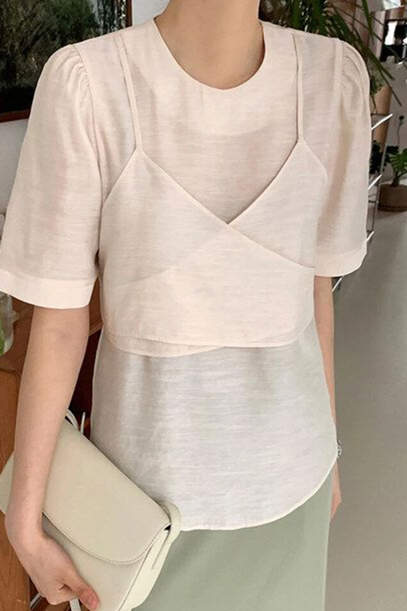 

Korean version of the small temperament round neck wrapped chest hike fake two-stranded bow design loose short sleeve