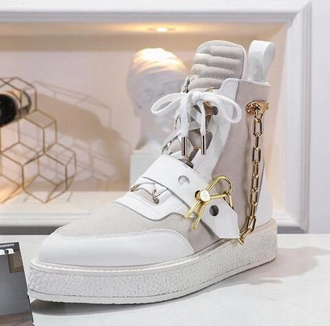 

BONJEAN Pointed Toe High Top Sneaker For Woman Autumn Winter Leather Lace-up Flat Shoe Chains Decorations Casual Shoe