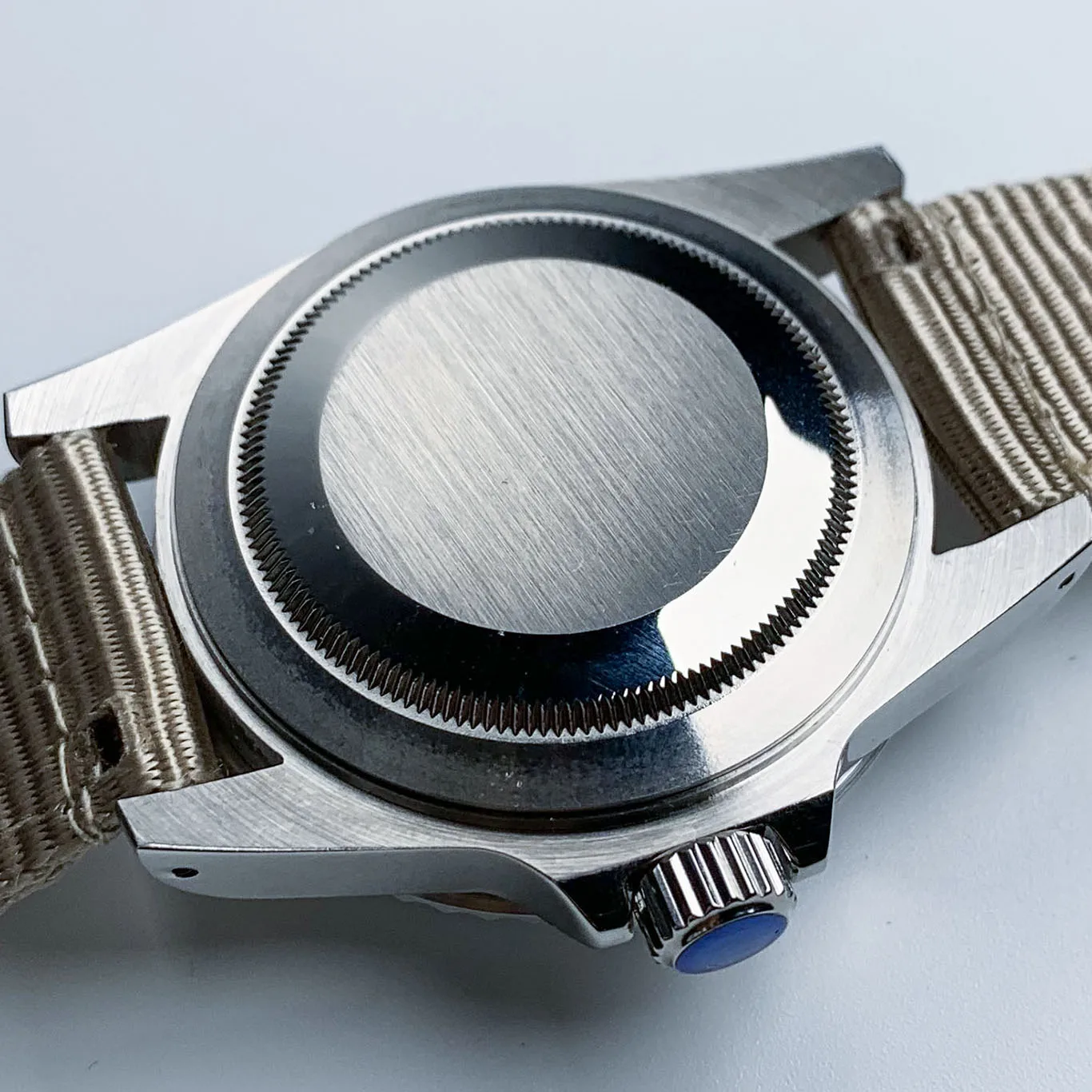 

Automatic 1960 Vintage 39.5mm Aluminum Bezel Acrylic Glass Nh35 Movement Stainless Steel Watch Case Luxury Men MOD Nylon Strap