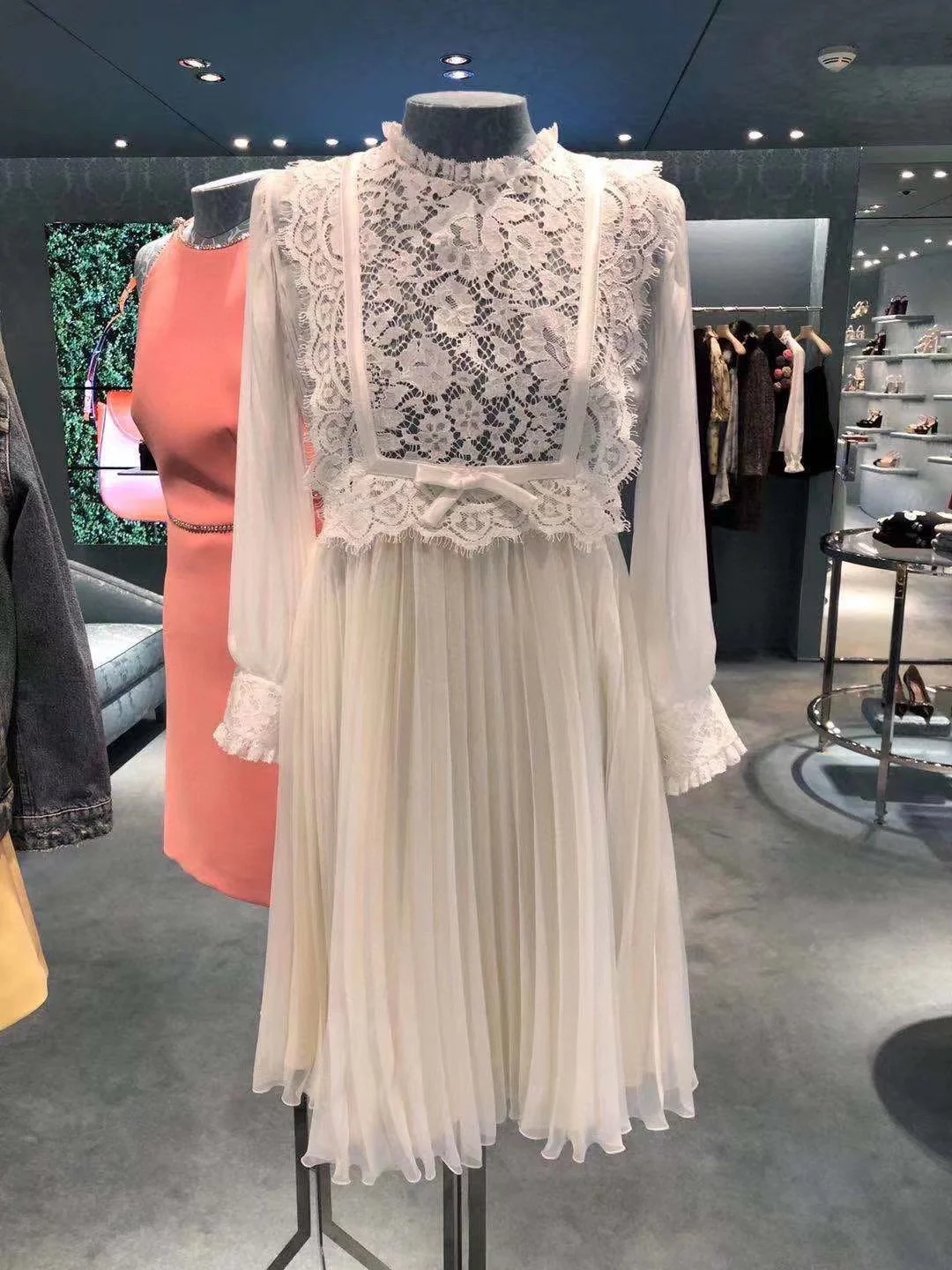 

100% Silk High Quality Lace Patchwork Long Sleeveless Bow Lantern Sleeves MM Mesh Look Through Sexy Elegant Beach Women Dress