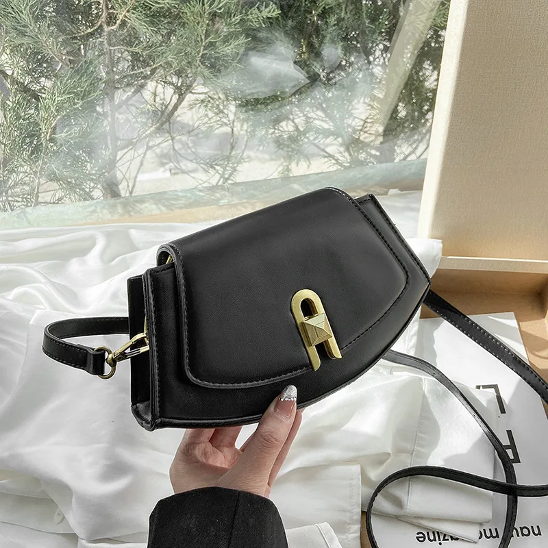 

2021summer New Trendy Crossbody Bag High Quality Ladies One-shoulder Saddle Bag Brand Designer Casual All-match Small Bag Female