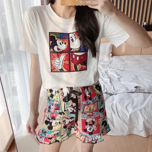 Пижама женская шелковая с коротким рукавом и принтом Микки Мауса