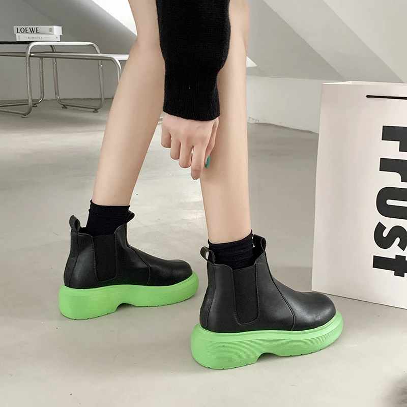 

Ins 2021 Hot Sale Women Ankle Boots Fashion Trend Platform Shoes for Women Pu Leather Slip on Chelsea Boots Casual Female Shoes