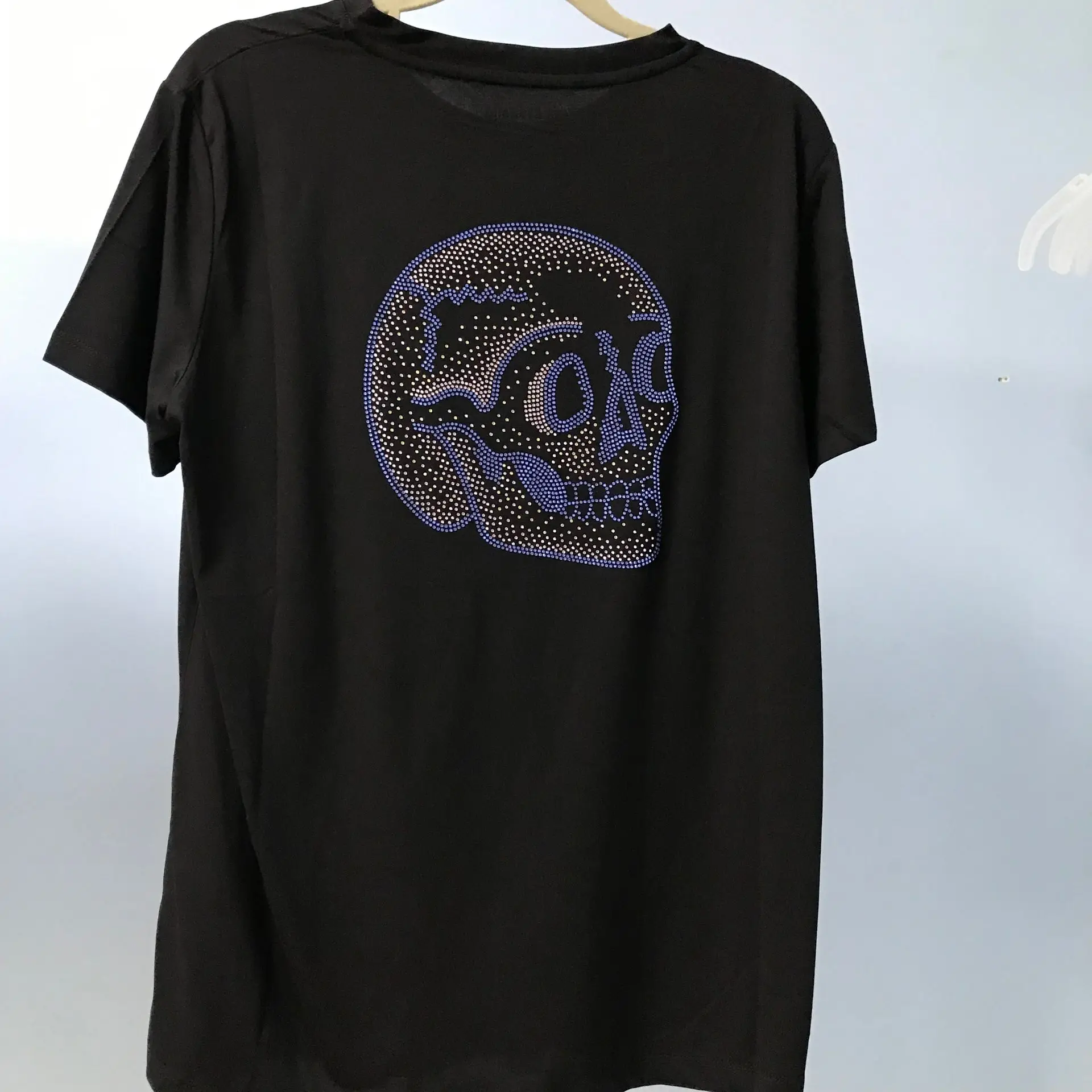 Женская летняя футболка новинка хлопковая с коротким рукавом на спине/белая и