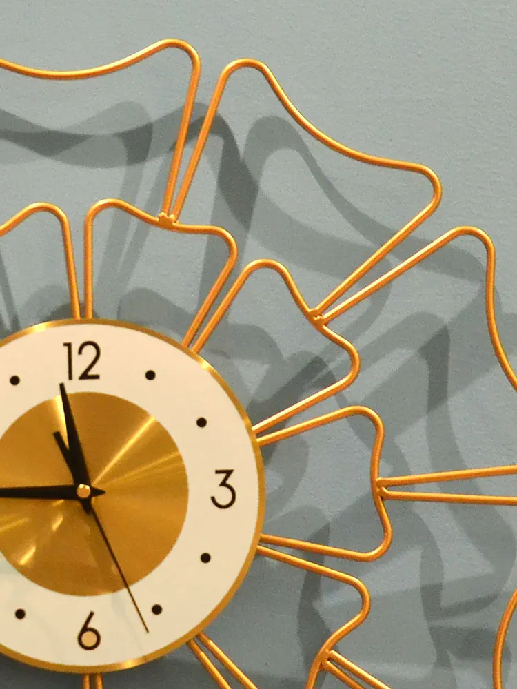 

Nordic Design Metal Wall Clock Living Room Simple Light Luxury Wall Watches Silent Fashionable Reloj De Pared Home Decor EF50WC