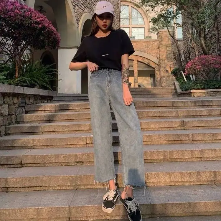 

Spring and summer new Korean perforated jeans women's loose nine point versatile straight pants high waist show thin wide leg