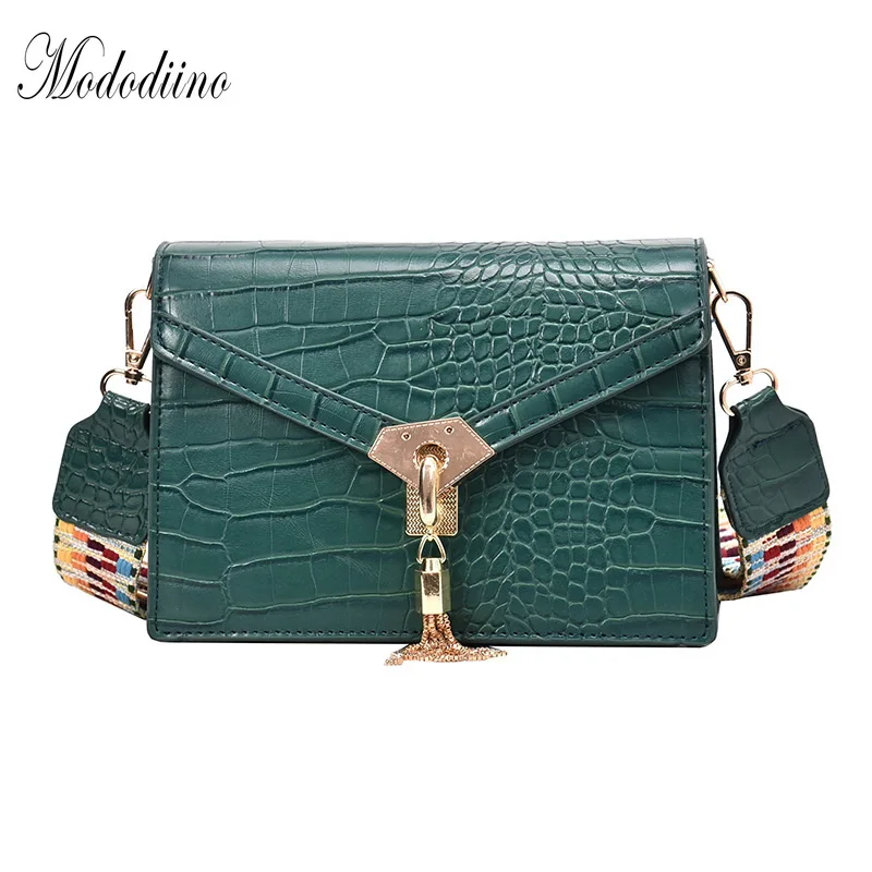 Женская сумка через плечо с крокодиловым узором и кисточкой| |