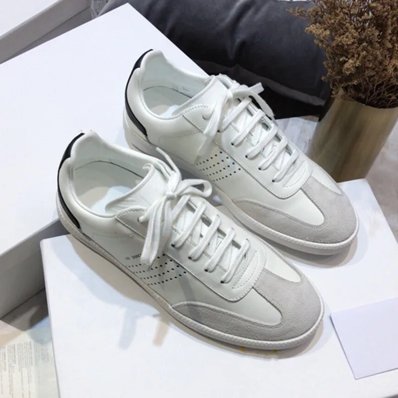

Spring And Summer Fashion Couple Tie Up Casual White Shoes Luxury Brand Designer Matching Round Head Sneakers With Size 35-44
