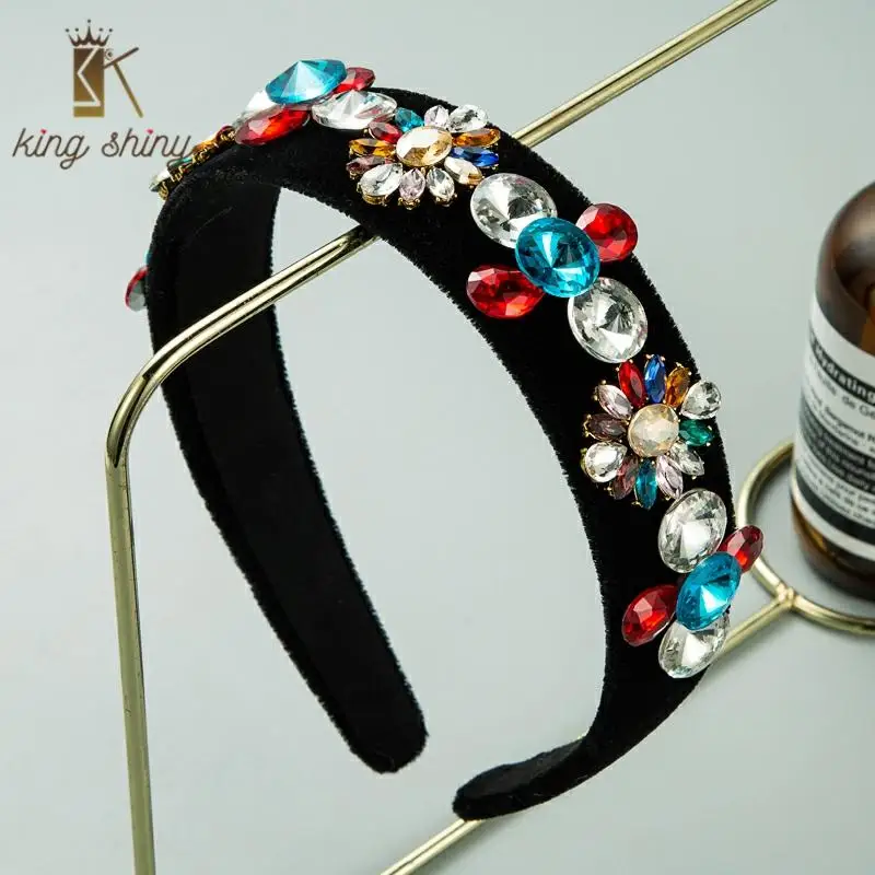 

Vintage Baroque Crystal Flower Design Headband for Woman Elegant Round Diamante Black Velvet Hairband Girls Party Hair Accessory