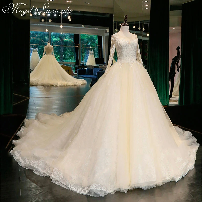 

Luxury Wedding Dresses Long Sleeve O-neck 3d Stereo Applique Charming Gowns Handmade Beaded Court Train vestido de noiva