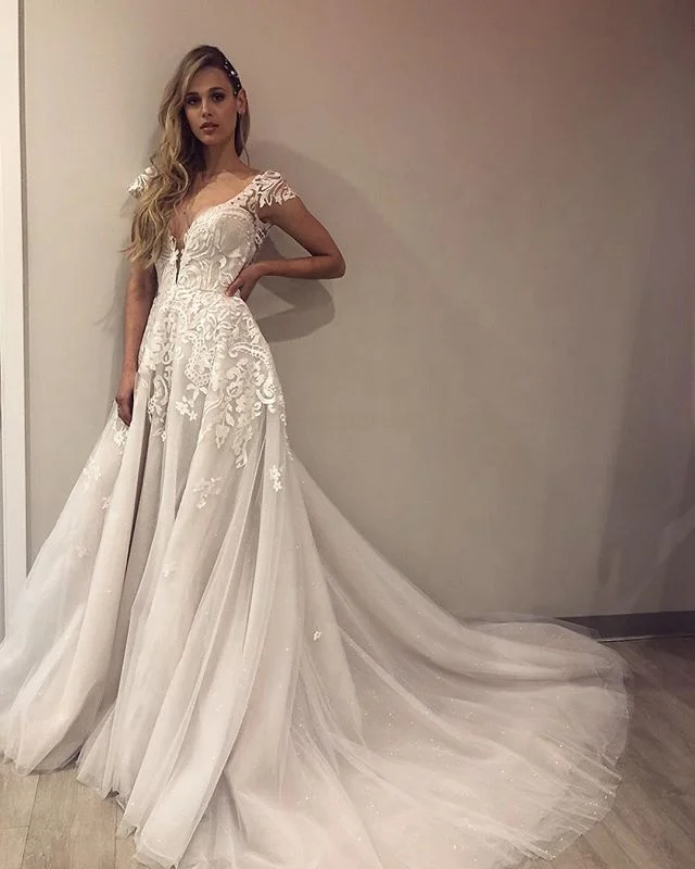 FATAPAESE белого цвета и слоновой кости фатиновое платье с низким вырезом на спине