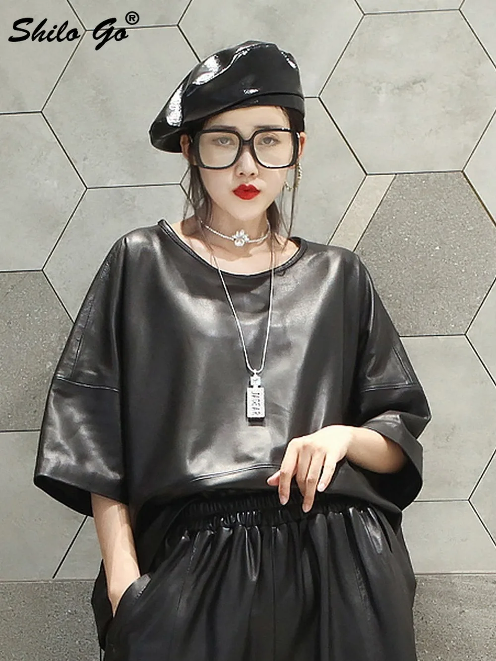 

Casual O Neck Drop Shoulder Half Flare Sleeve Black Coat Women Winter Office Lady Genuine Leather Pullover Sheepskin Outwear