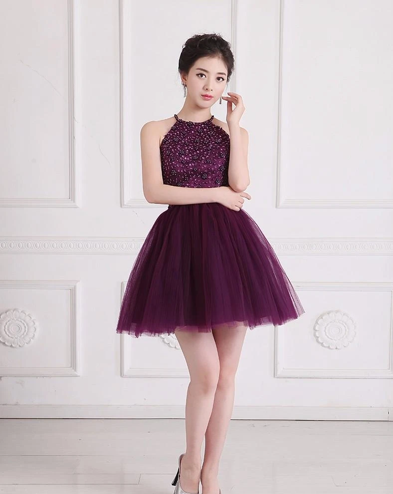 Женское короткое коктейльное платье Pretty фиолетовое с лямкой на шее и вырезом