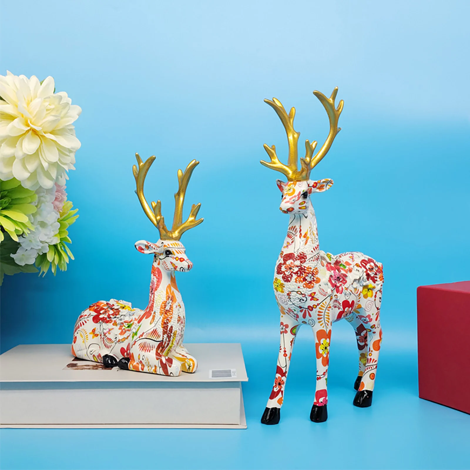 

2pcs Deer Statues Sculptures Resin Deer Figurines Decorations for Living Room Bookshelf Christmas Birthday Gift