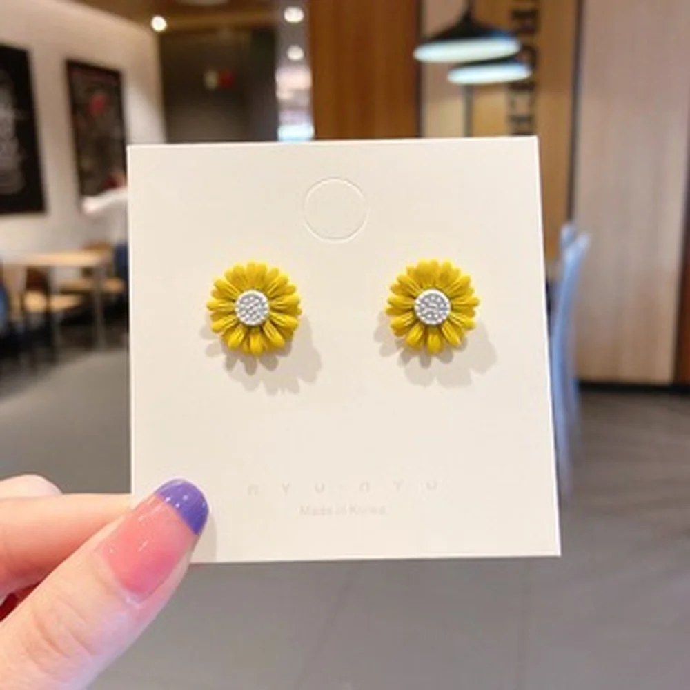 

Korean Earings Set Smile Flowers Earrings Korean Fashion Earring Set New Earrings For Women Personality Cute Earrings Wholesale