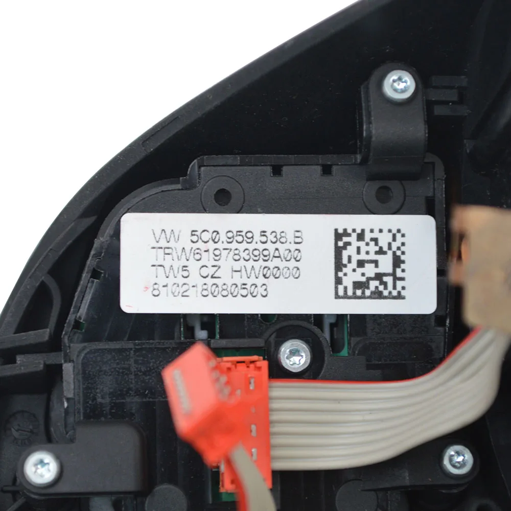 1 шт. рулевого колеса и удерживайте многофункциональную кнопку 5C0 959 537 B 538 для VW Jetta